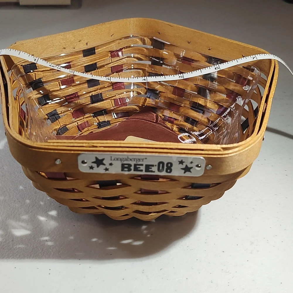 Longaberger Bee 2008 Basket & Protector